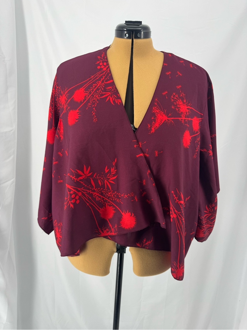 Silky lightweight wrap with dolman sleeves 0298